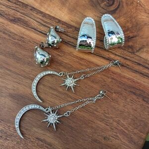 Silver Earrings Set with Crescent and Star Design